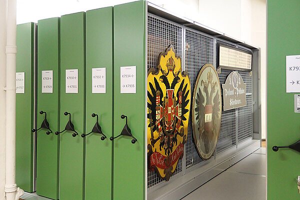Grades móveis para quadros no Museu Técnico de Viena